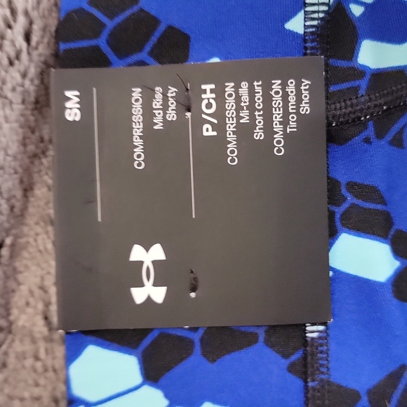 Under Armour heatgear midrise shorts - Picture 3 of 4